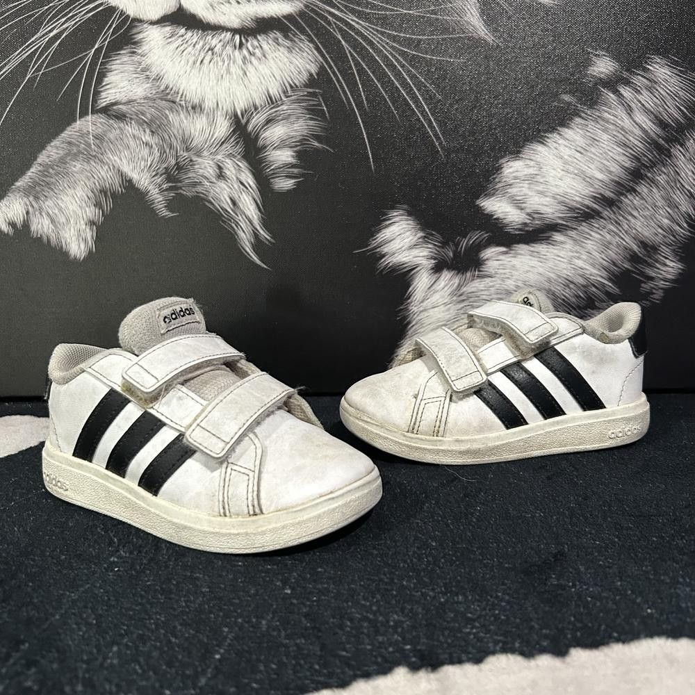Adidas Grand Court 2.0 GW6527 Athletic Sneaker Unisex Kids 8.5 White Leather